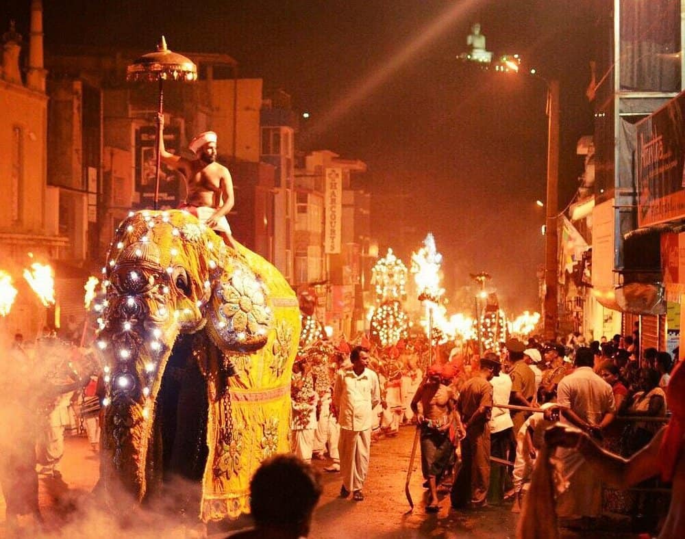 esala-perahera-festival