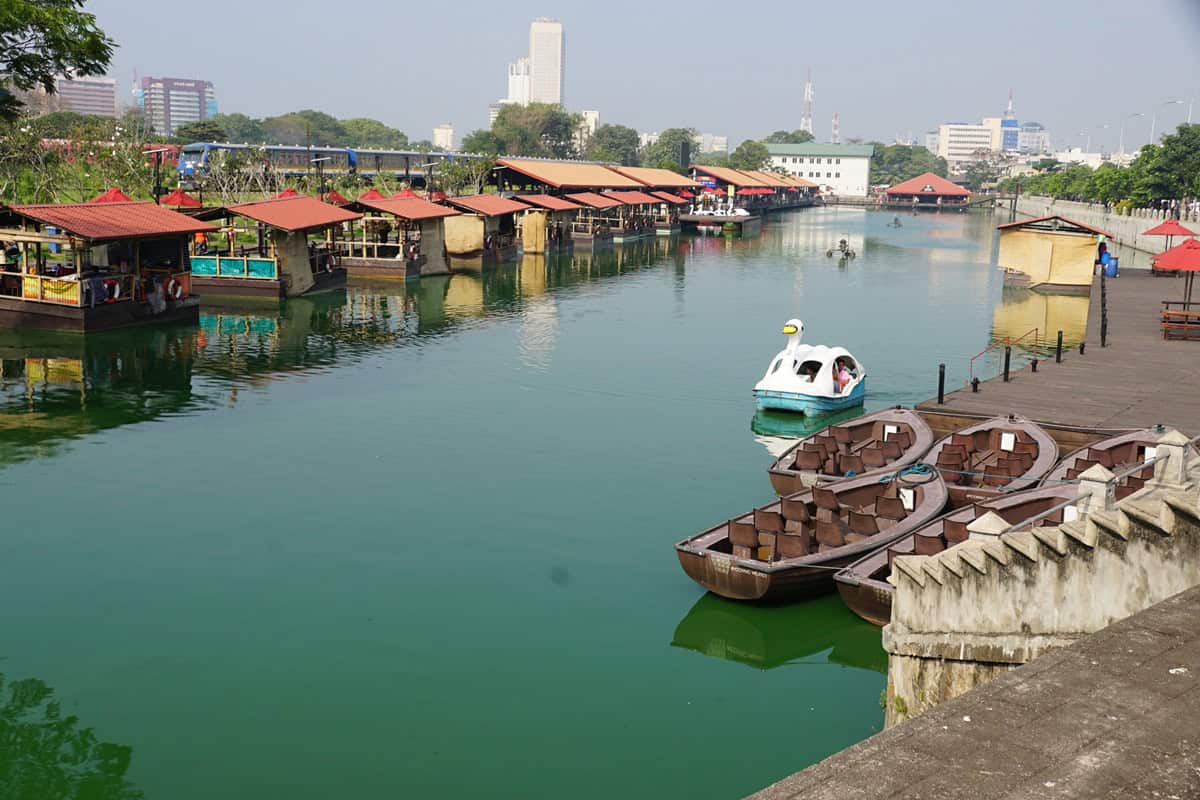 Colombo Floating Market