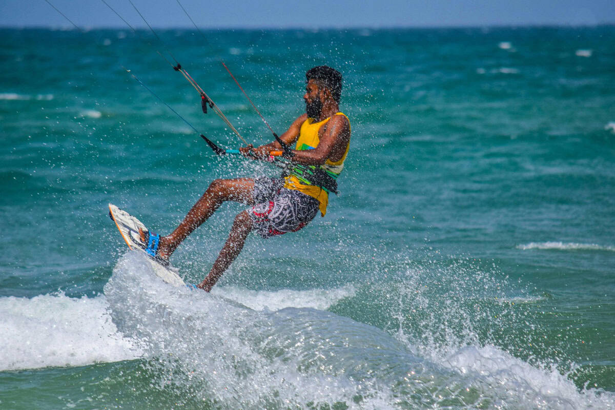 Kitesurfing - Kalpitiya Beach