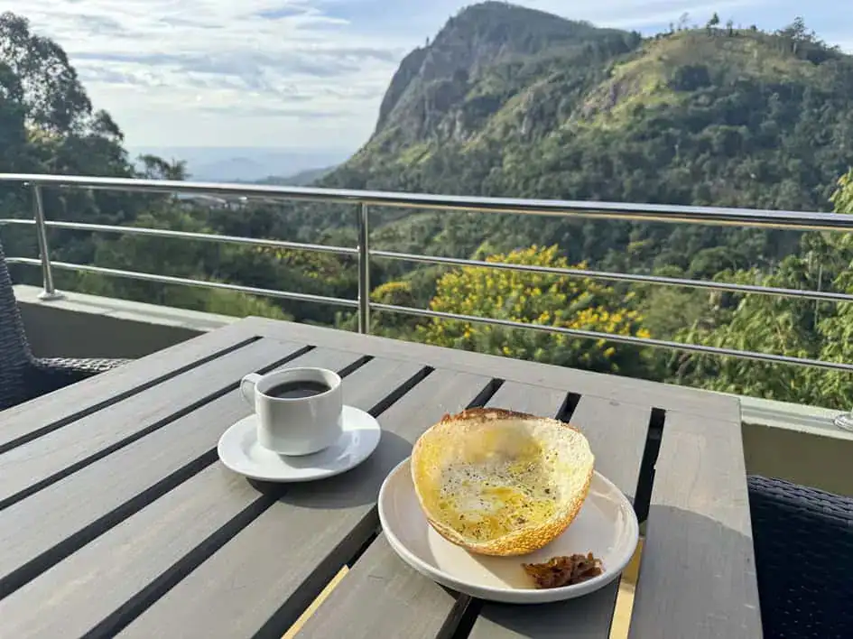Tasting Sri Lankan Hoppers