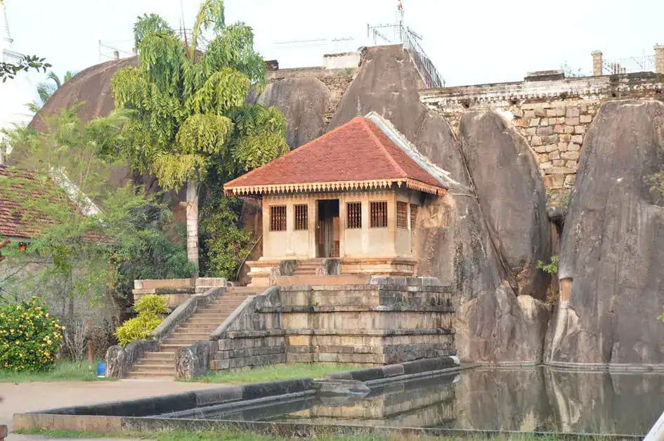 Isurumuniya Rock Temple