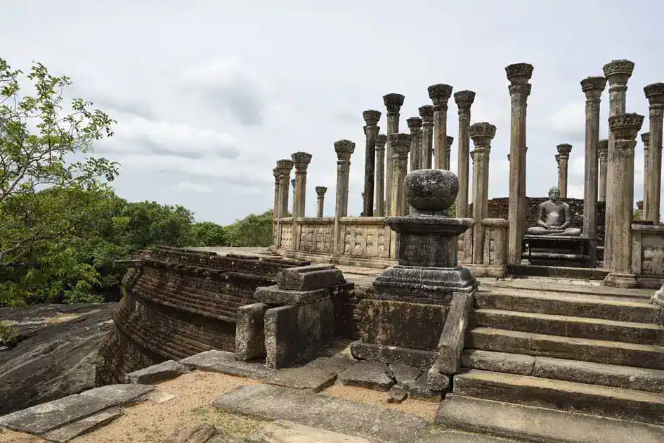 Medirigiriya Vatadage