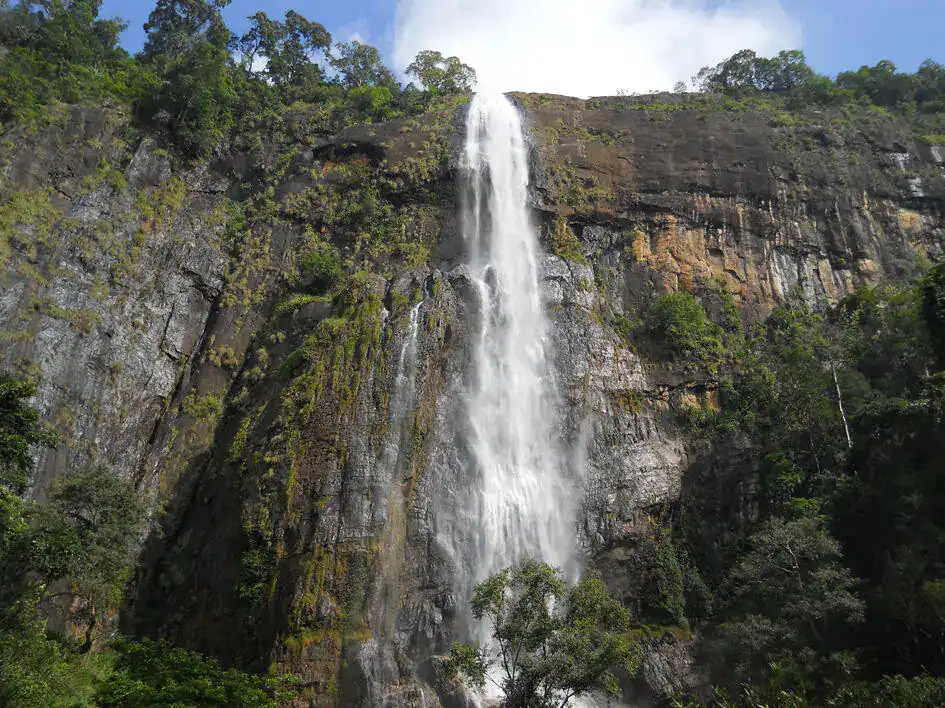 Diyaluma Ella Falls