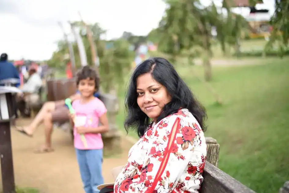 Ridmika and Nethuli in Nuwara Eliya