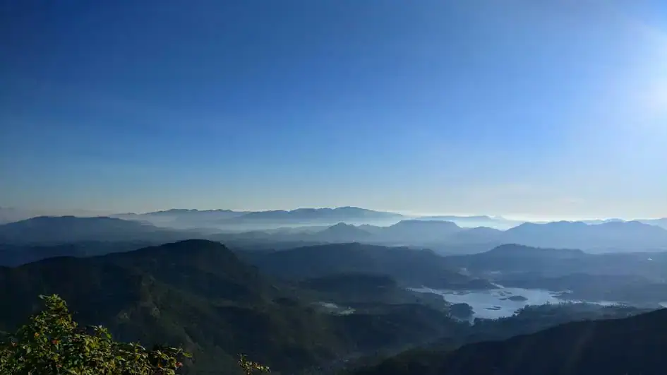 The Summit View - Adam's Peak - Landscapes in Sri Lanka