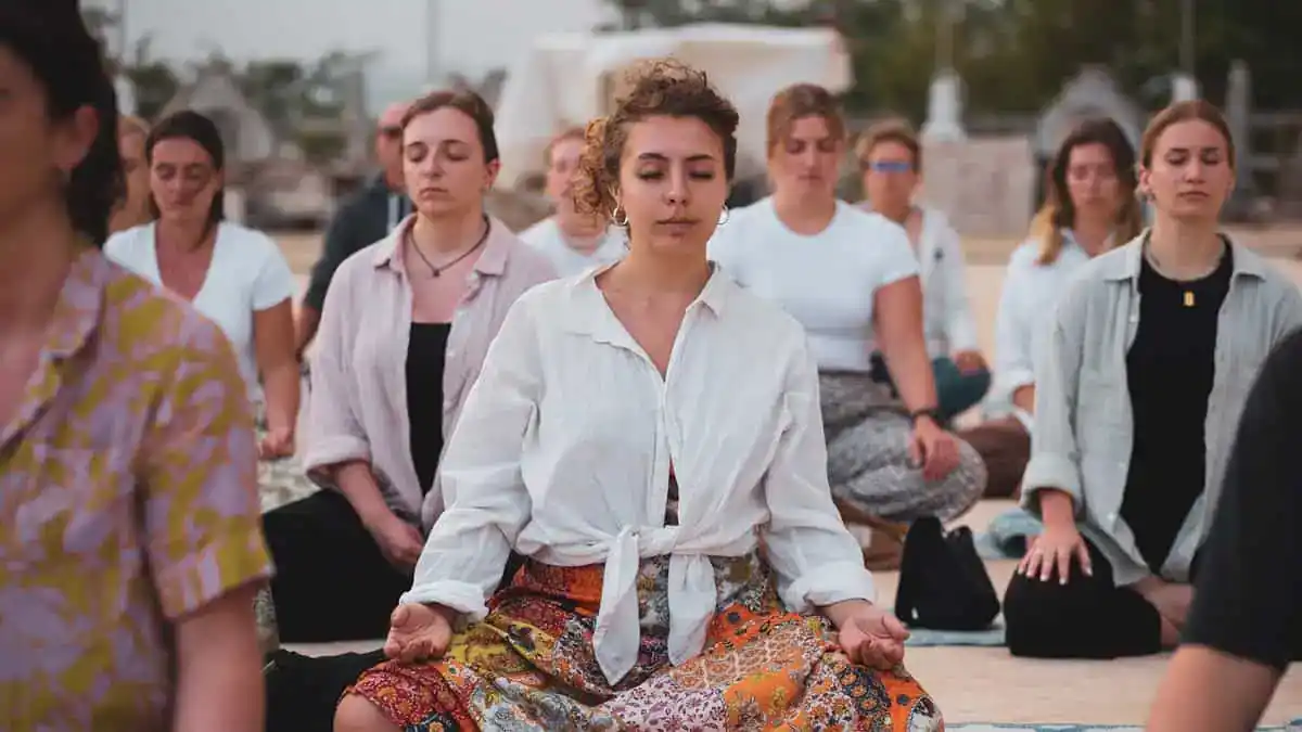 Meditating in Mahamevnawa Buddhist Monastery - Ella