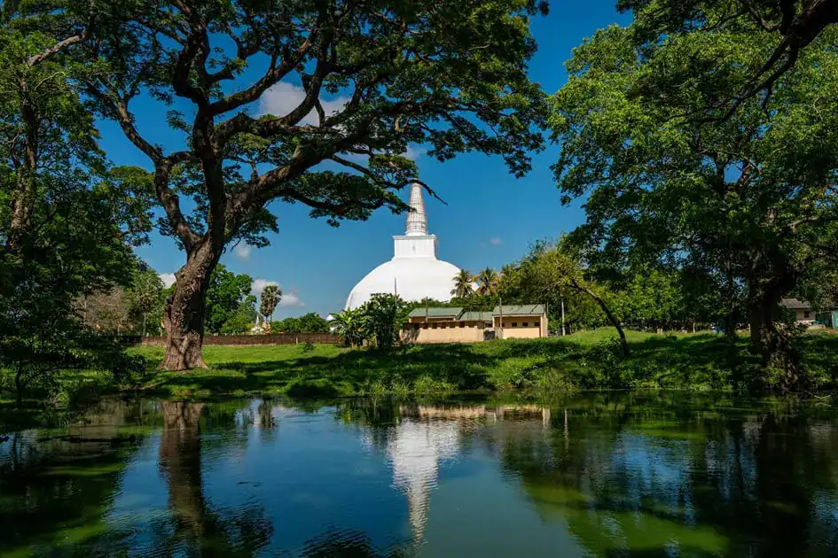 Ruwanweli Seya