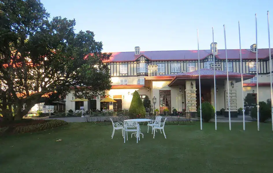 The Grand Hotel - Nuwara Eliya