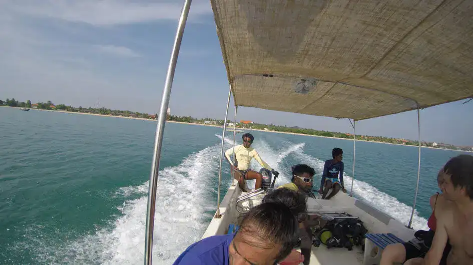 Towards a dive spot - Passikudah - Diving in Sri Lanka