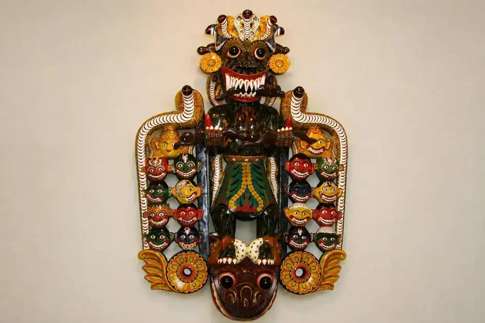 Maha Kola Mask with 18 sanni masks
