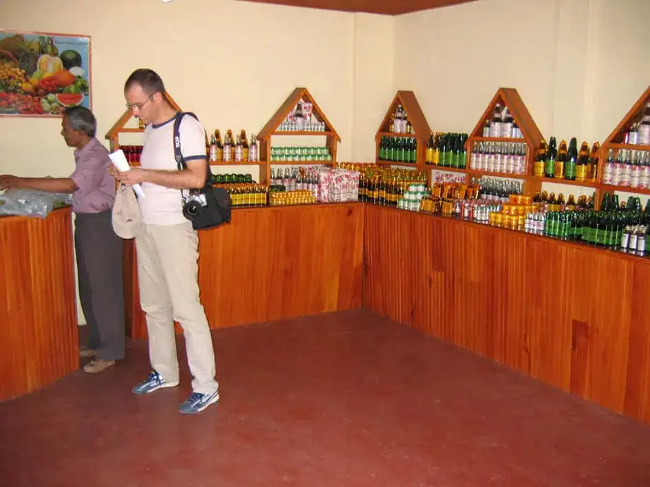 Shopping Spices in Sri Lanka