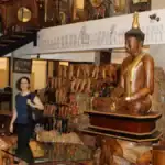 Shopping in Sri Lanka - A Craft Market in Kandy