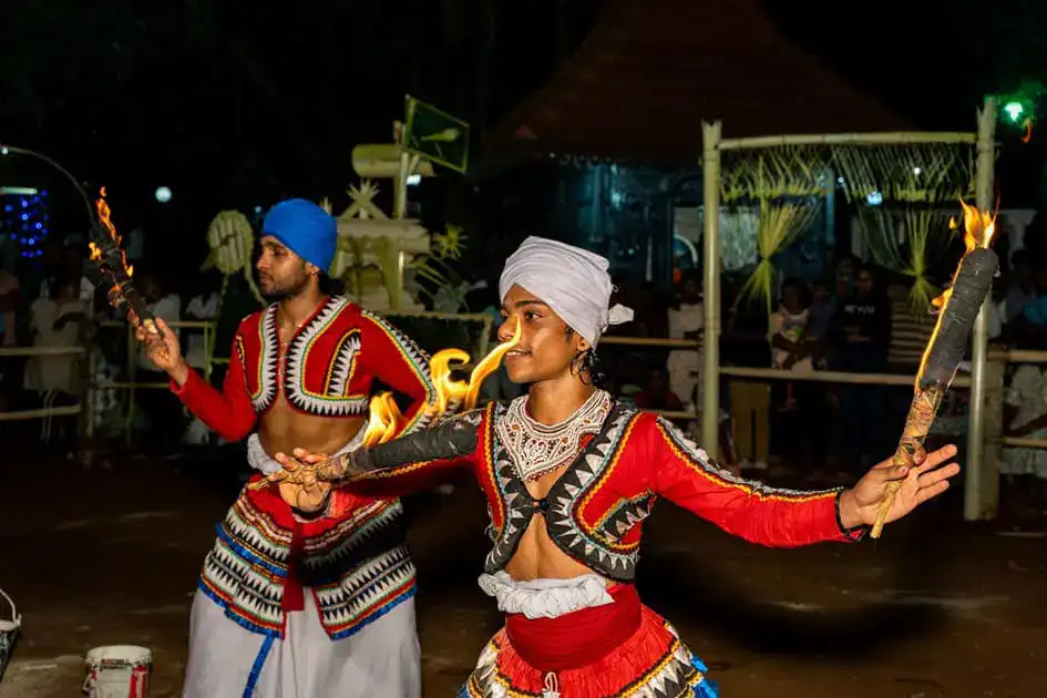 Gini Madu Dancing Performance