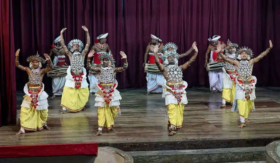 Kandyan dance performance - Kandy Cultural Centre