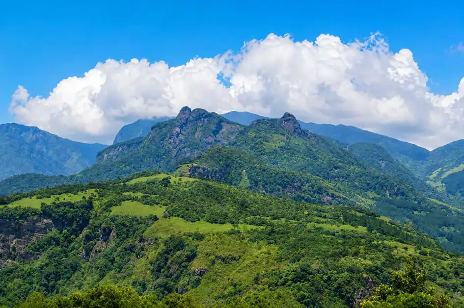 Knuckles Mountains from Manigala Trail