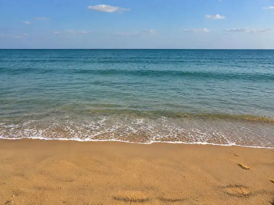 Calm water - Nilaveli Beach